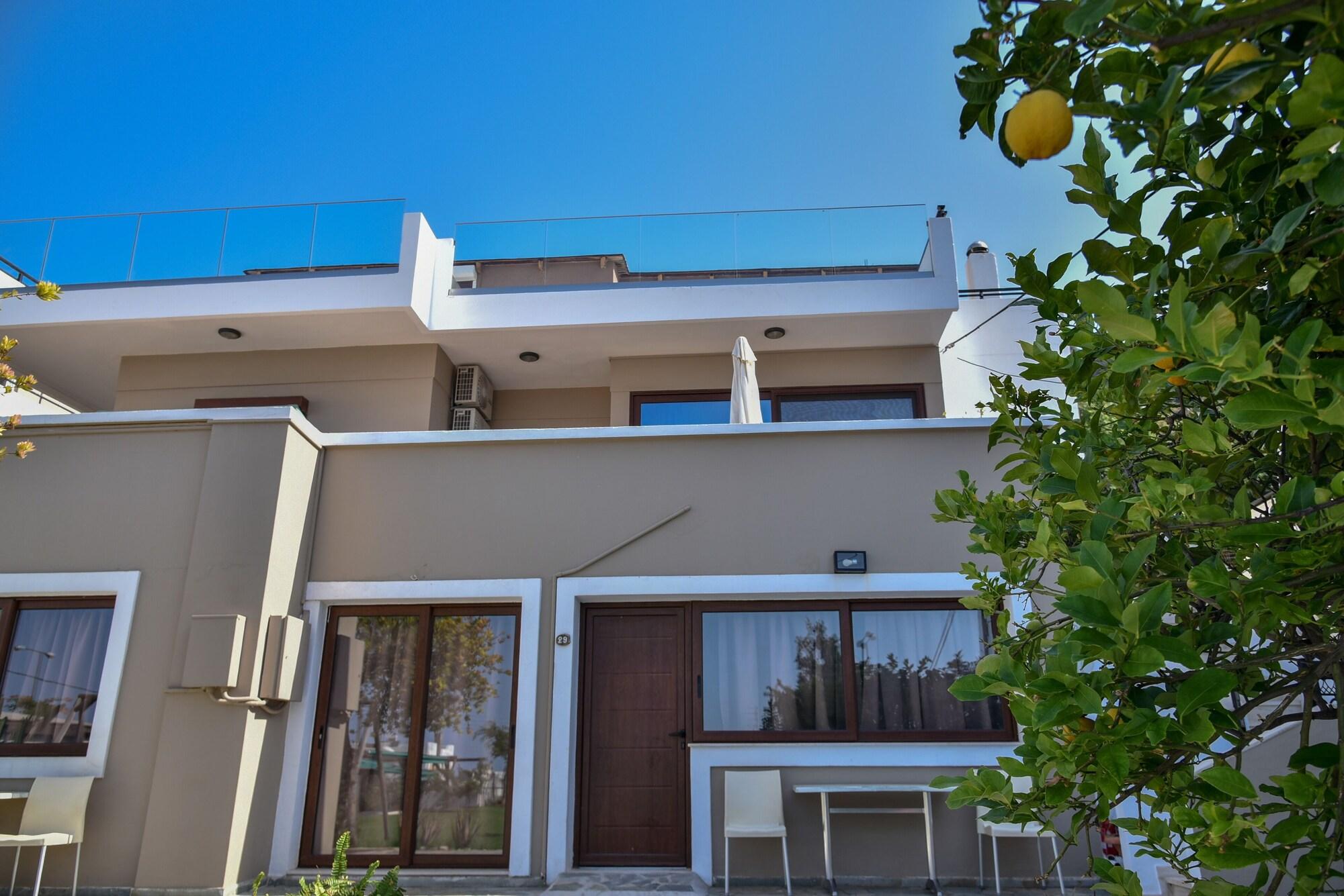 Iraklis Apartments Stalís Exterior photo
