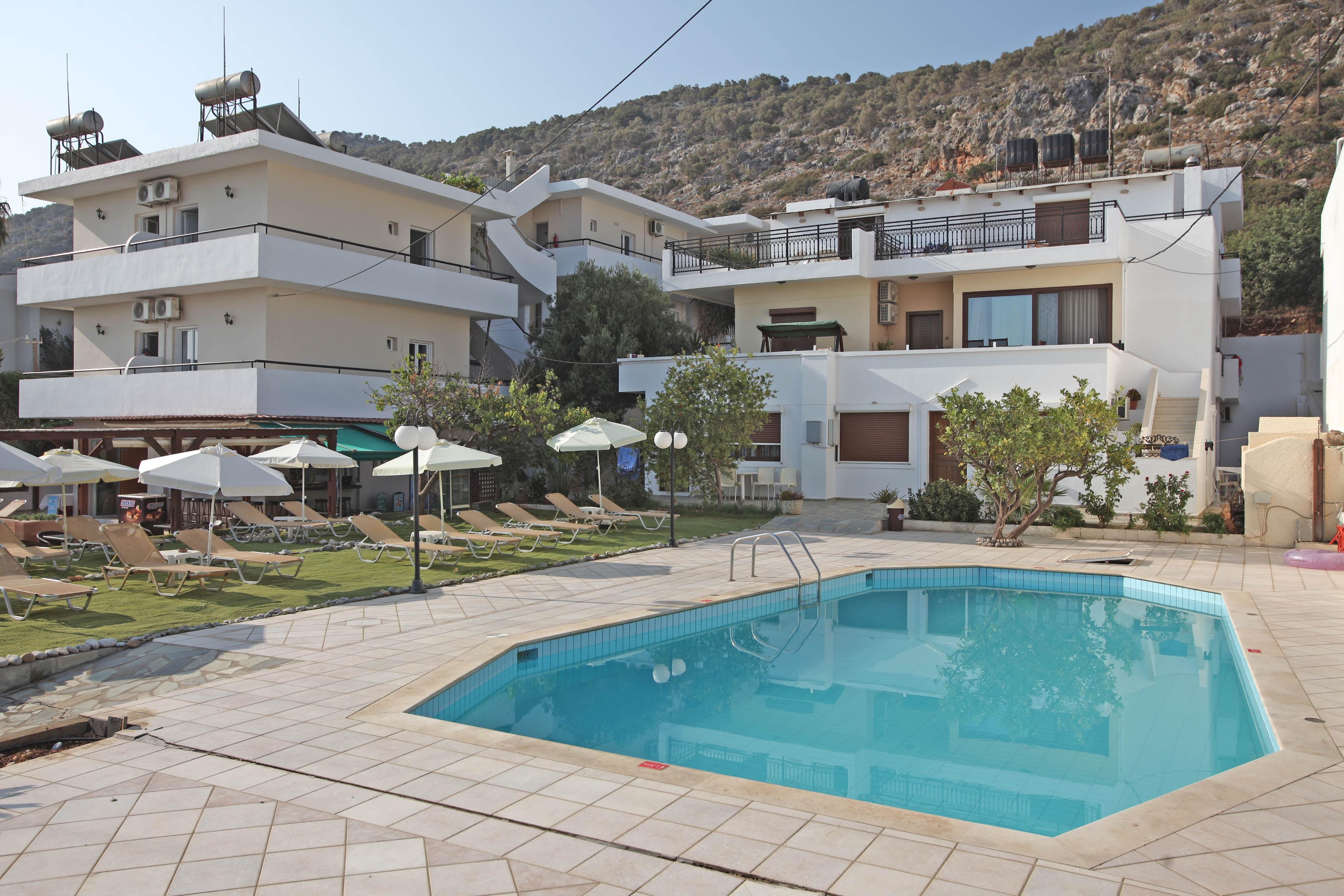 Iraklis Apartments Stalís Exterior photo