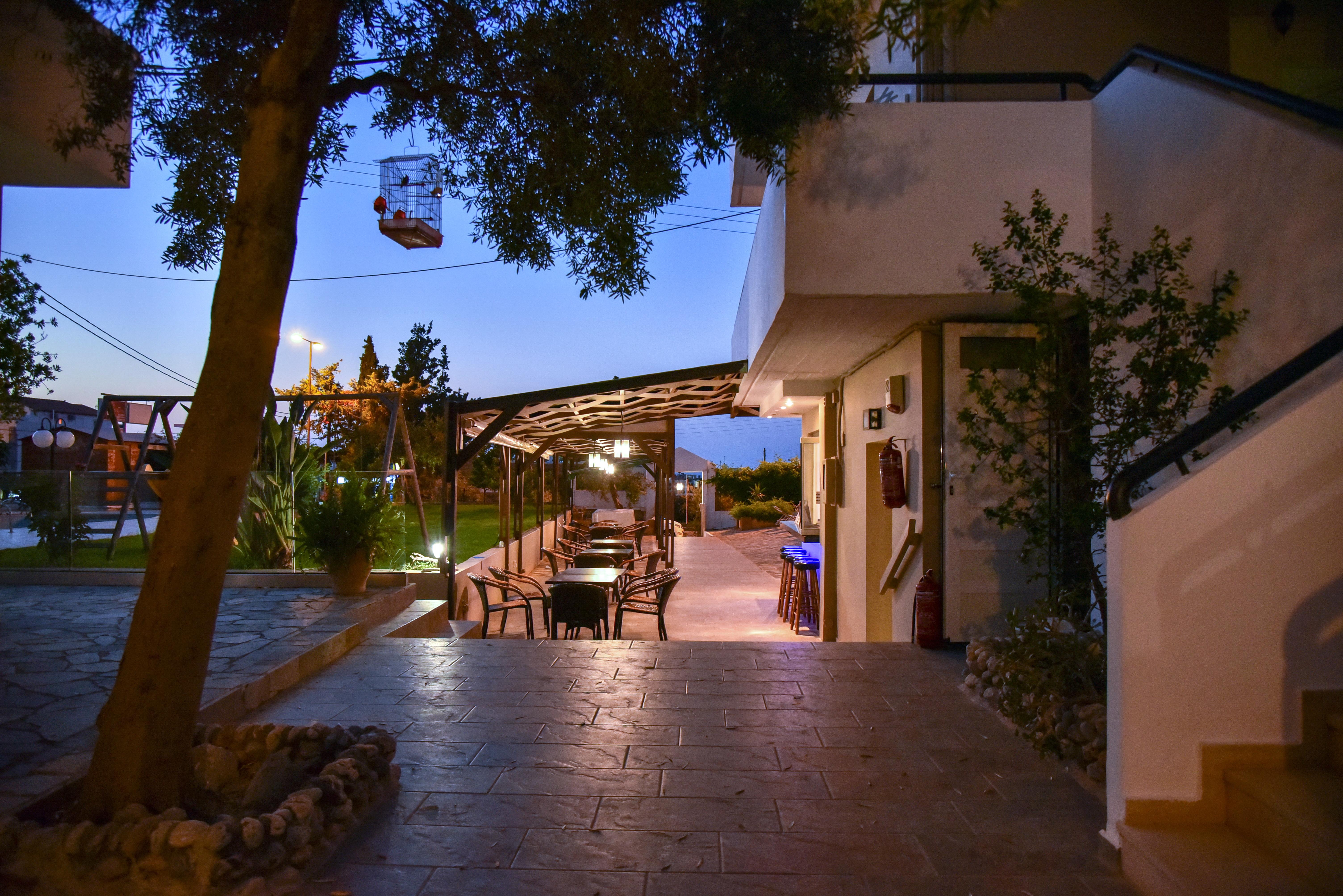 Iraklis Apartments Stalís Exterior photo