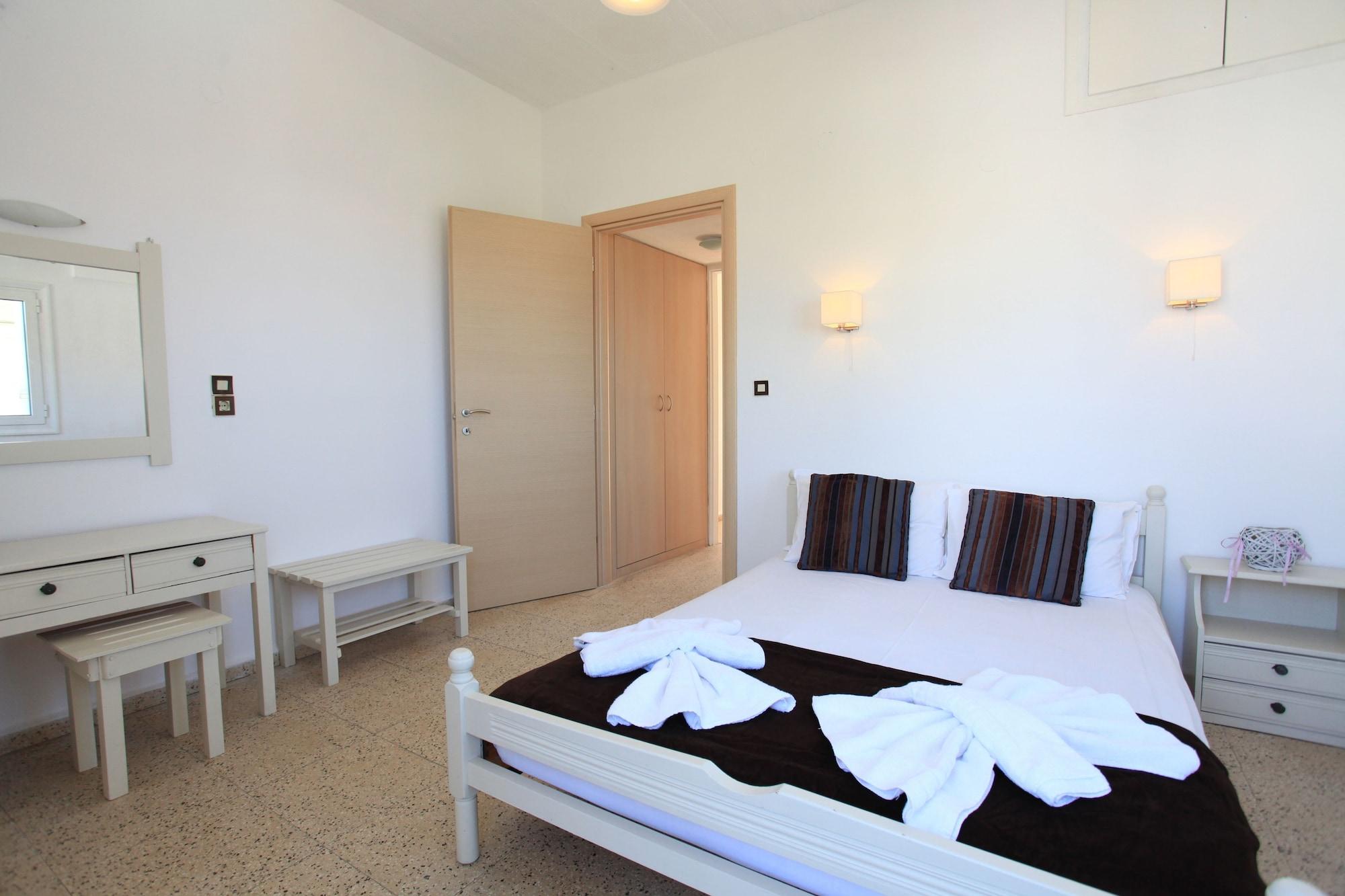 Iraklis Apartments Stalís Exterior photo