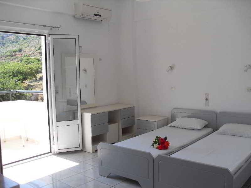 Iraklis Apartments Stalís Exterior photo